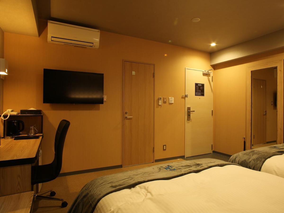 Green Rich Hotel & Capsule Naha - Artificial Hot Spring Futamata Yunohana Bagian luar foto