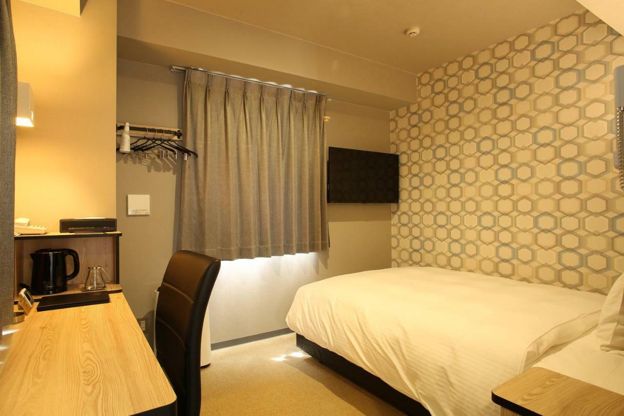 Green Rich Hotel & Capsule Naha - Artificial Hot Spring Futamata Yunohana Bagian luar foto